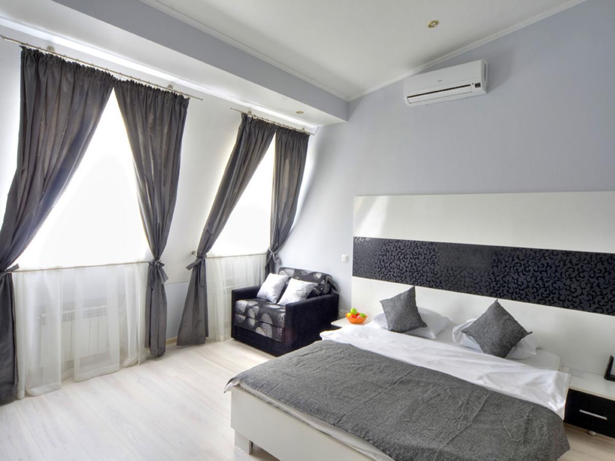 Best Season Apart Hotel Kiev Esterno foto